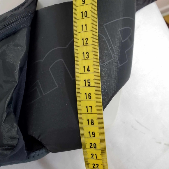 🍋🍋NWOT-Vintage Lululemon Amphipod Running Hydration Belt 16 Oz - Picture 10 of 13